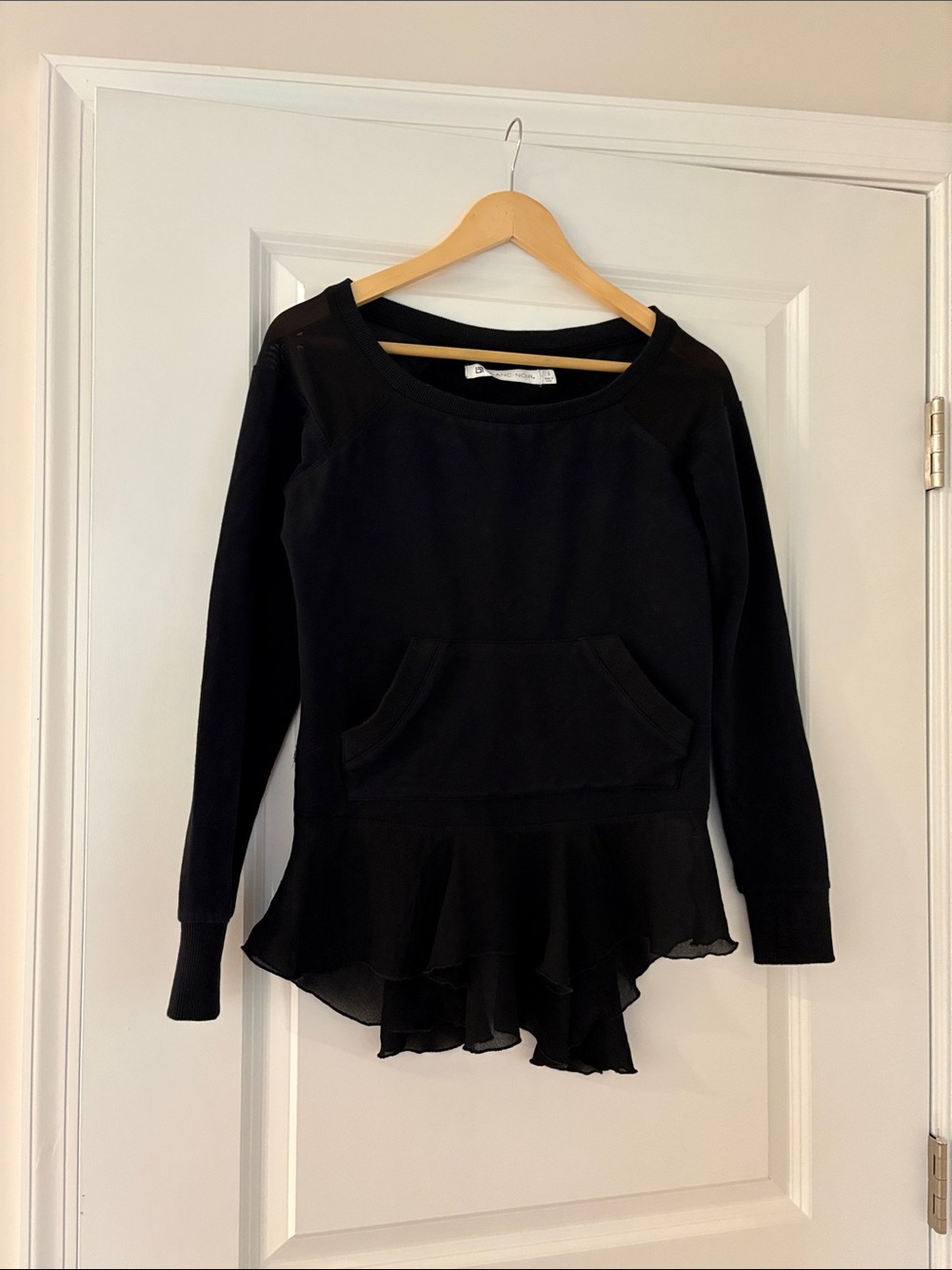 blanc noir Black Peplum Crewneck Pullover